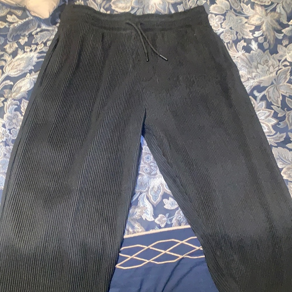 Zara pleated black pants size medium